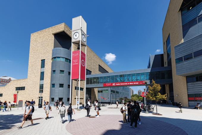Helping Asian Americans and Native American Pacific Islanders Transition into College